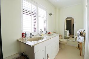 En-Suite- click for photo gallery